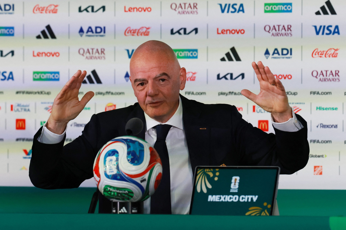 Chủ tịch FIFA châm biếm Italy vắng mặt World Cup, người hâm mộ nổi giận - hình ảnh - sc88go.com Chủ tịch FIFA châm biếm Italy vắng mặt World Cup, người hâm mộ nổi giận - hình ảnh - sc88go.com