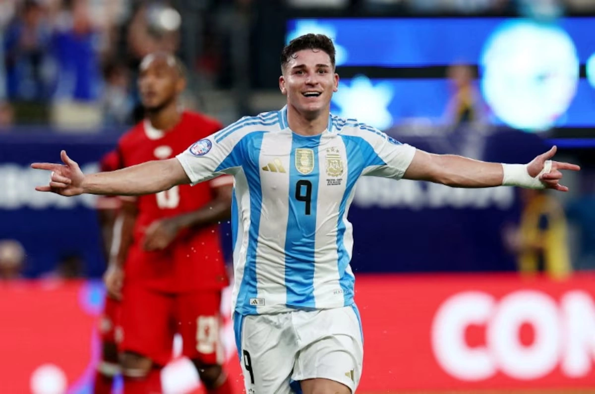 Julian Alvarez Mở Đường Đến Barca: Cơ Hội Cho Fan SC88 Chính Thức Theo Dõi Siêu Sao - hình ảnh - sc88go.com