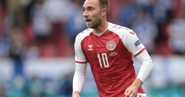 Cực nóng: Eriksen lại đổ gục xuống sân, ám ảnh đột quỵ ở EURO 2020 hiện về - hình ảnh - sc88go.com Cực nóng: Eriksen lại đổ gục xuống sân, ám ảnh đột quỵ ở EURO 2020 hiện về - hình ảnh - sc88go.com
