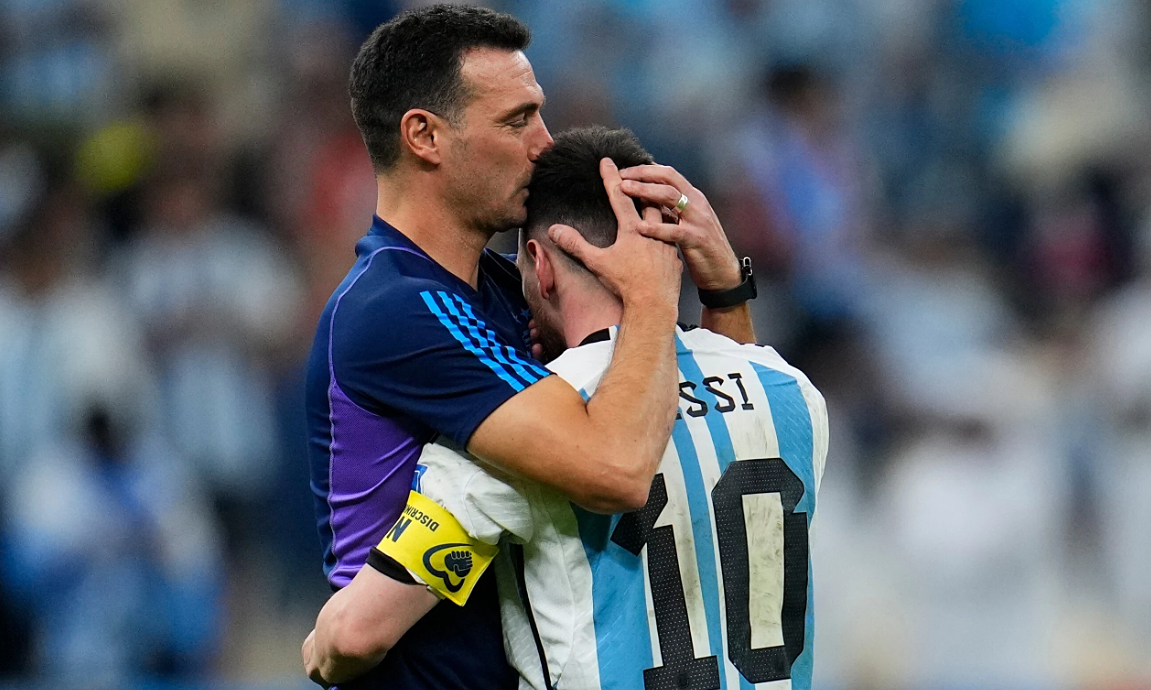 HLV Scaloni: ‘Trước khi ra quyết định, tôi luôn tham khảo Messi’ - hình ảnh - sc88go.com HLV Scaloni: ‘Trước khi ra quyết định, tôi luôn tham khảo Messi’ - hình ảnh - sc88go.com