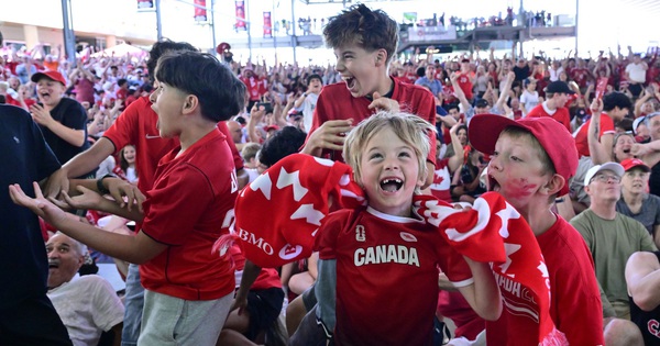 CĐV Canada Mở Hội Sau Chiến Thắng Lịch Sử Tại World Cup 2026 - hình ảnh - sc88go.com
