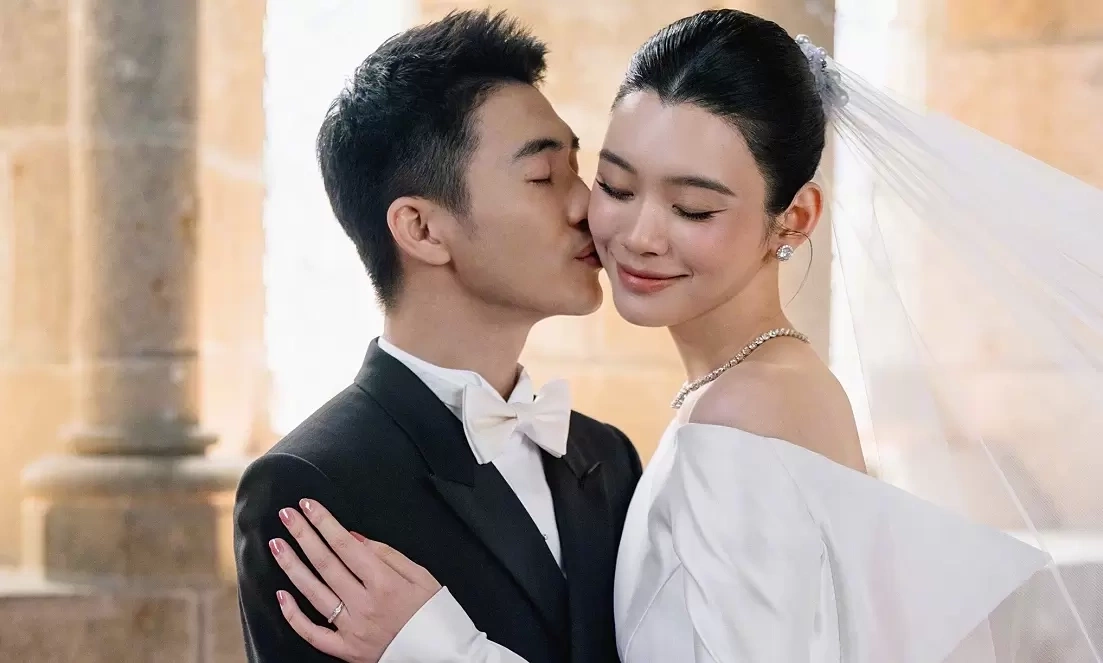 Link SC88 mới nhất: Váy cưới thuần khiết của con dâu tỷ phú Hề Mộng Dao gây sốt - hình ảnh - sc88go.com Link SC88 mới nhất: Váy cưới thuần khiết của con dâu tỷ phú Hề Mộng Dao gây sốt - hình ảnh - sc88go.com