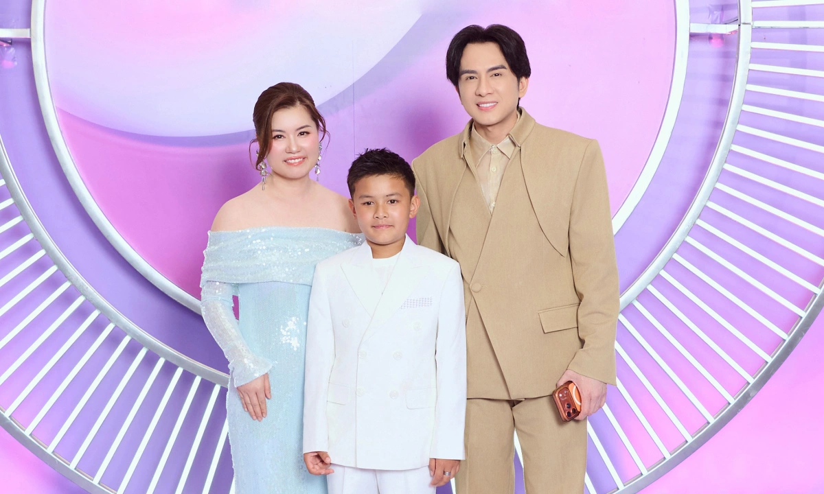 Đan Trường đưa vợ cũ và con trai đi sự kiện: góc nhìn mới cho người chơi Việt - hình ảnh - sc88go.com Đan Trường đưa vợ cũ và con trai đi sự kiện: góc nhìn mới cho người chơi Việt - hình ảnh - sc88go.com