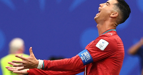 Đến lúc Ronaldo nên ngồi dự bị? - hình ảnh - sc88go.com Đến lúc Ronaldo nên ngồi dự bị? - hình ảnh - sc88go.com