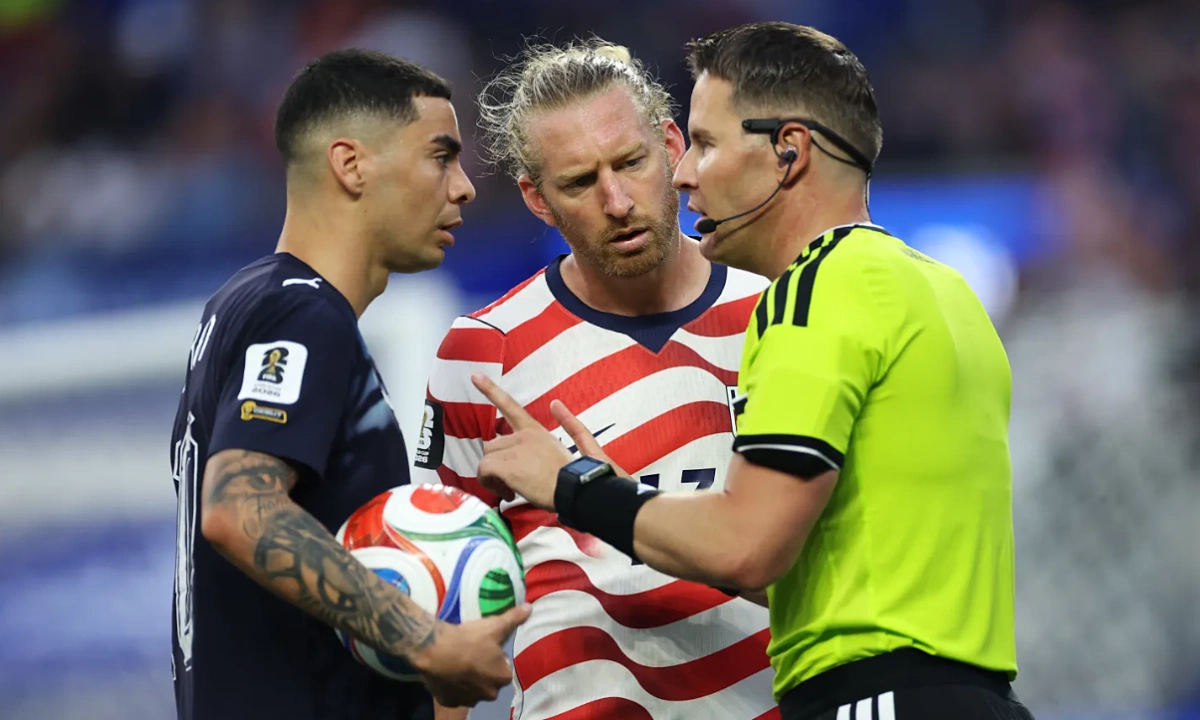SC88 cược bóng đá: Luật VAR mới giúp thủ quân Mỹ thoát thẻ vàng tại World Cup 2026 - hình ảnh - sc88go.com