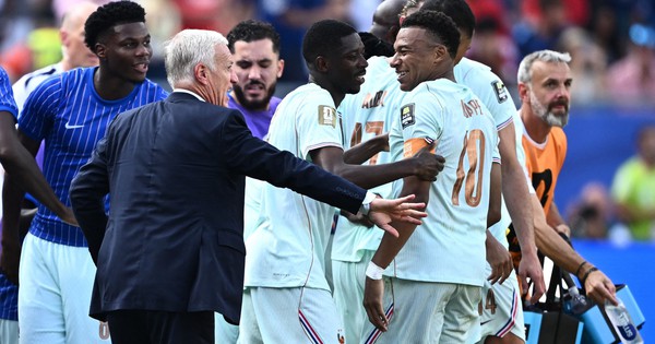 HLV Deschamps đi vào lịch sử World Cup: Mbappe – Dembele tái lập kỳ tích của Brazil: góc nhìn mới cho người chơi Việt - hình ảnh - sc88go.com HLV Deschamps đi vào lịch sử World Cup: Mbappe – Dembele tái lập kỳ tích của Brazil: góc nhìn mới cho người chơi Việt - hình ảnh - sc88go.com